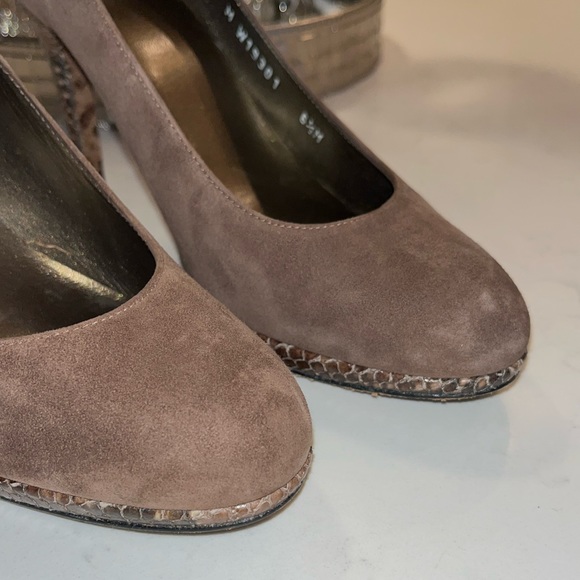 Stuart Weitzman Platswoon Pumps - Picture 8 of 13